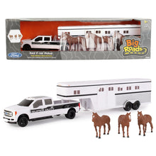 Tomy Horse and Trailer Playset 1:32 – Pickup Truck, Horses & Accessories